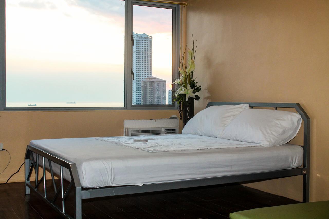 Apartment Titan At Wh Taft Residences *